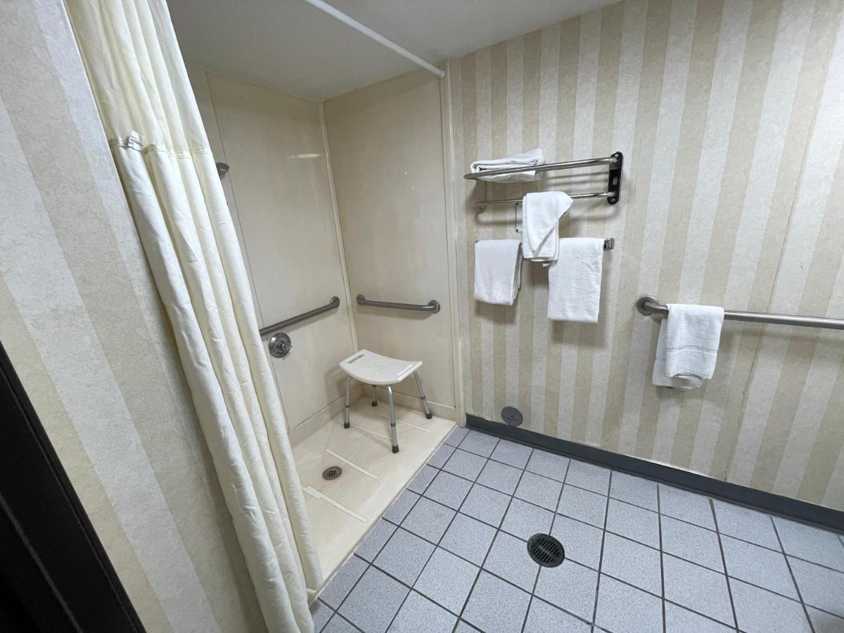 Quality Inn & Suites North Gibsonia Extérieur photo