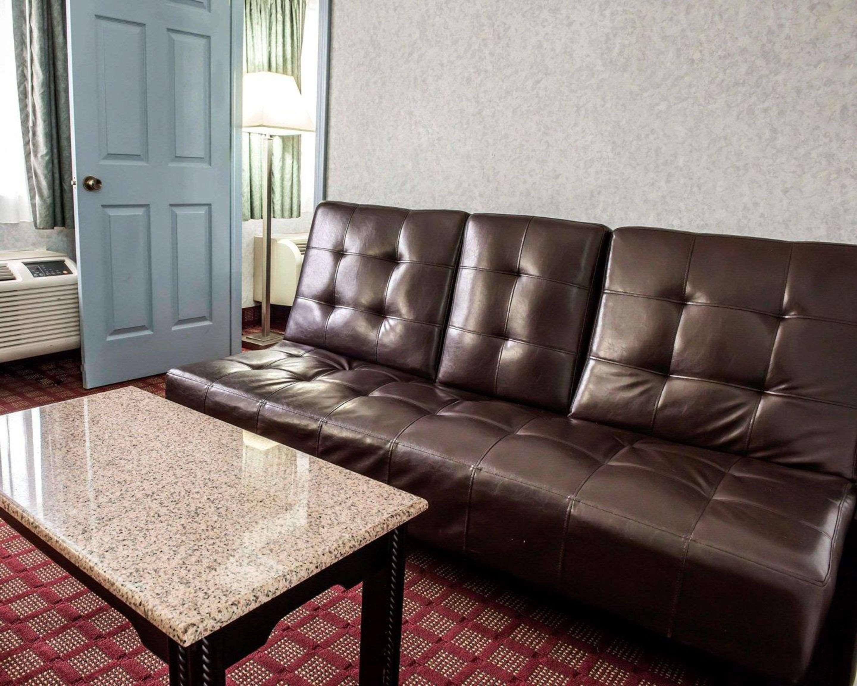 Quality Inn & Suites North Gibsonia Extérieur photo