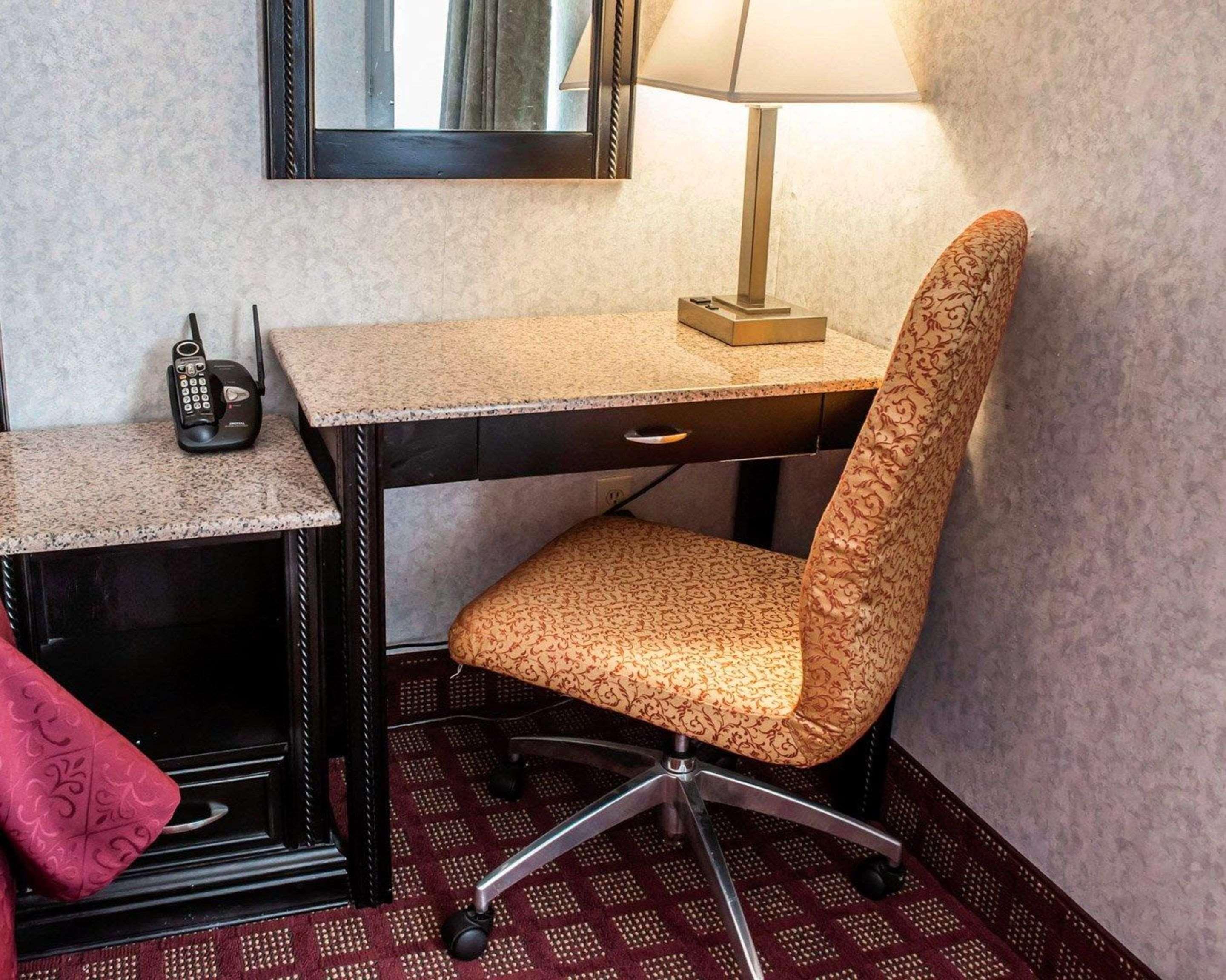 Quality Inn & Suites North Gibsonia Extérieur photo