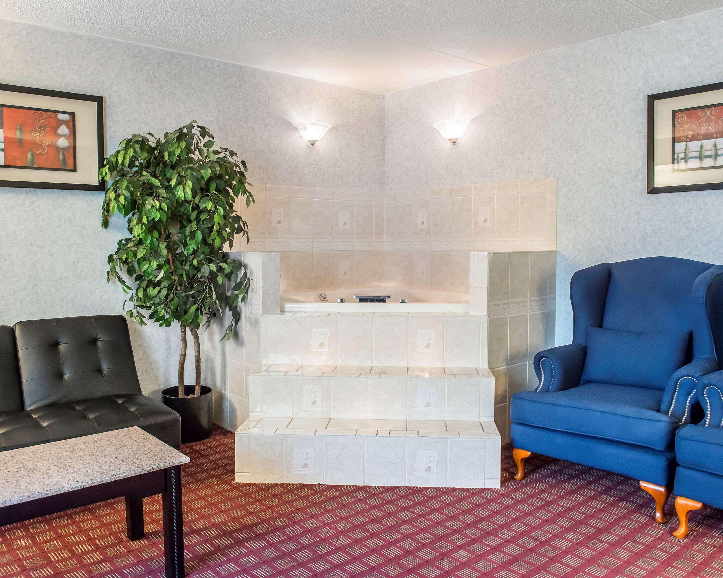 Quality Inn & Suites North Gibsonia Extérieur photo